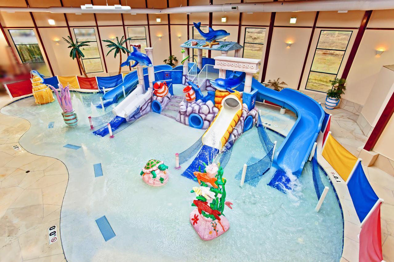 Grand Marquis Waterpark Hotel & Suites Лейк-Делтон Екстер'єр фото